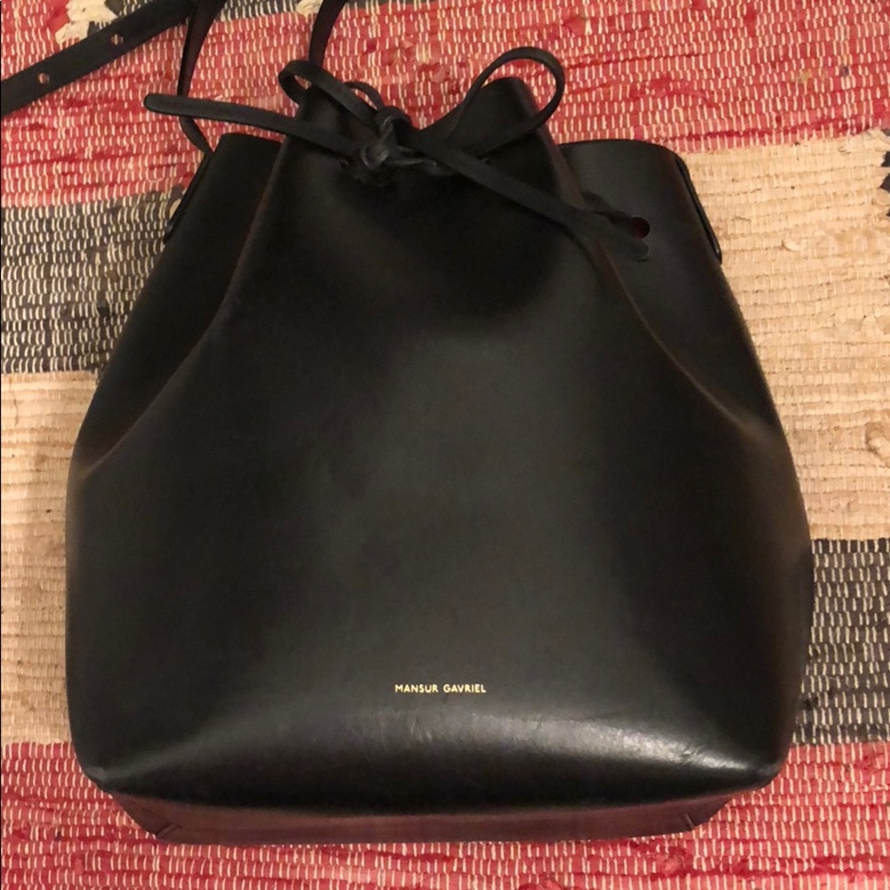 Mansur Gavriel Large Bucket Bag - Black w Pink